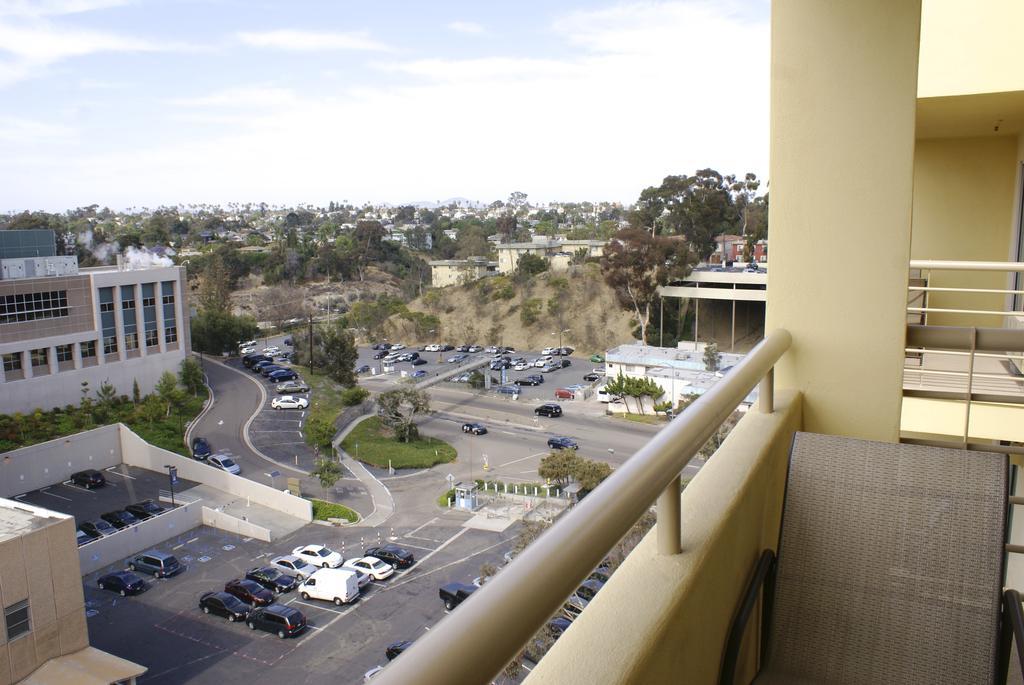 Sommerset Suites Hotel San Diego Exterior photo
